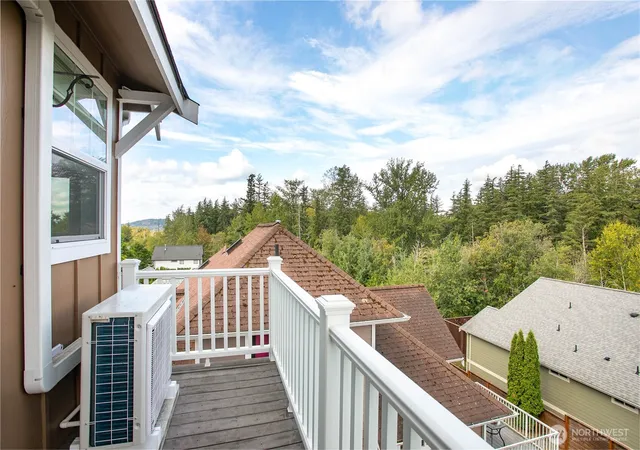 Photo 2 of Single family home for sale at 3325 Sussex, Bellingham, WA 98226 | MLS# NWM2578480 | Listing updated on 2026-09-25