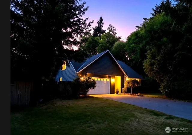 Photo 3 of Single family home for sale at 14203 Ne 63rd Court, Redmond, WA 98052 | MLS# NWM2578489 | Listing updated on 2026-09-27