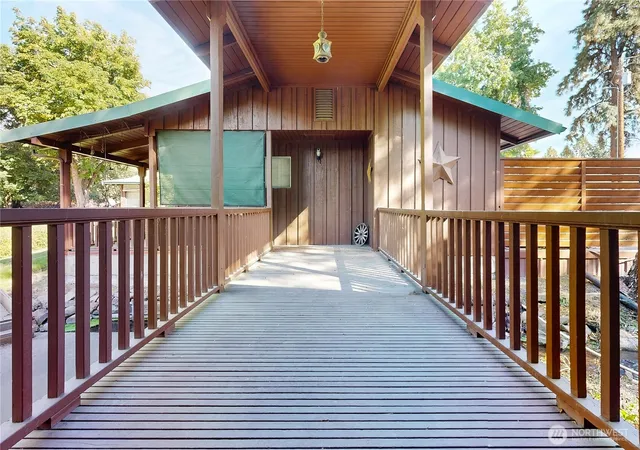Photo 3 of Single family home for sale at 1240 Se 12th Street, College Place, WA 99324 | MLS# NWM2578517 | Listing updated on 2026-10-07