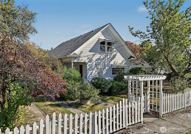 Photo 1 of Sale Pending at 4011 S Sheridan Ave, Tacoma, WA 98418 | MLS# NWM2578525 | Listing updated on 2026-09-29