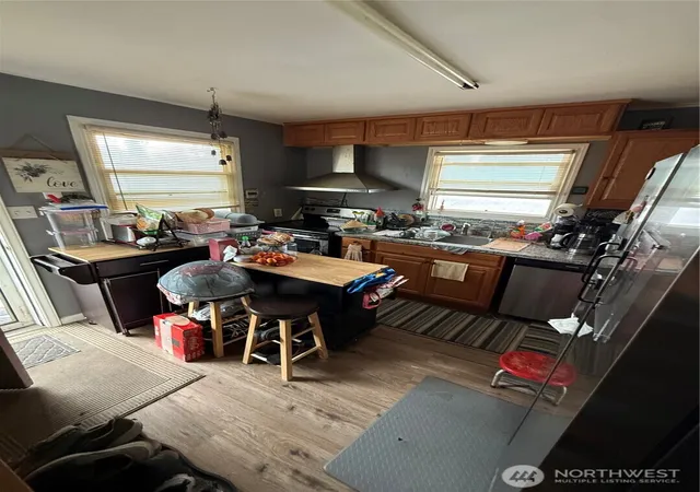 Photo 3 of Single family home for sale at 11627 24th Avenue S, Seattle, WA 98168 | MLS# NWM2578549 | Listing updated on 2026-09-27