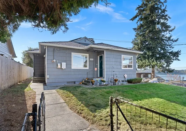 Photo 4 of Single family home for sale at 8902 Wadsworth St SW, Lakewood, WA 98498 | MLS# NWM2578569 | Listing updated on 2026-10-18