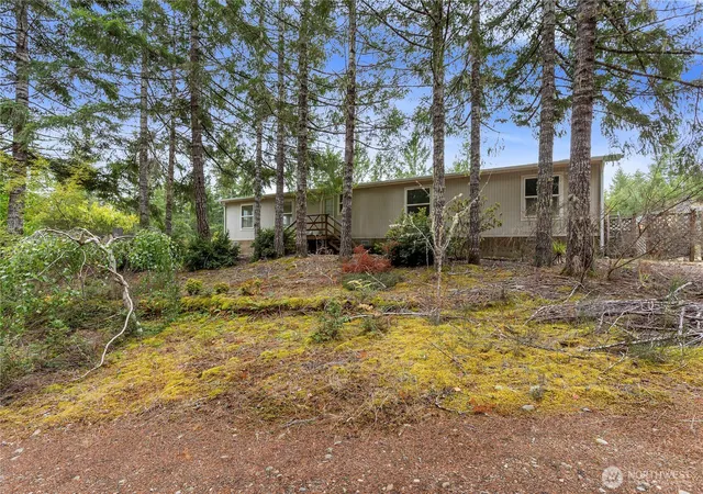 Manufactured home for sale at 910 NE Tahuya River Rd, Tahuya, WA 98588 | MLS# NWM2578579