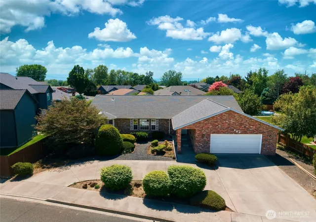 Photo 1 of Single family home for sale at 860 Se Sentry Dr, College Place, WA 99324 | MLS# NWM2578595 | Listing updated on 2026-10-03