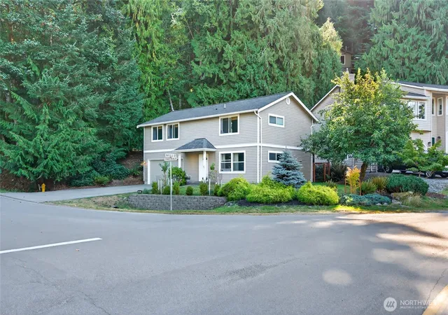 Photo 3 of Single family home for sale at 41 Marigold Dr, Bellingham, WA 98229 | MLS# NWM2578620 | Listing updated on 2026-09-25