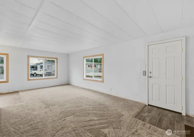 Photo 4 of Manufactured home for sale at 4400 Ocean Beach Hwy #33, Longview, WA 98632 | MLS# NWM2578656 | Listing updated on 2026-09-25