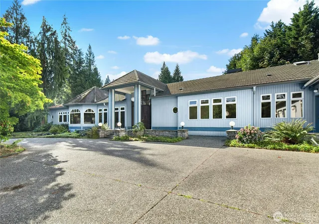 Photo 1 of Single family home for sale at 25725 Ne 80th Street, Redmond, WA 98053 | MLS# NWM2578667 | Listing updated on 2026-10-02
