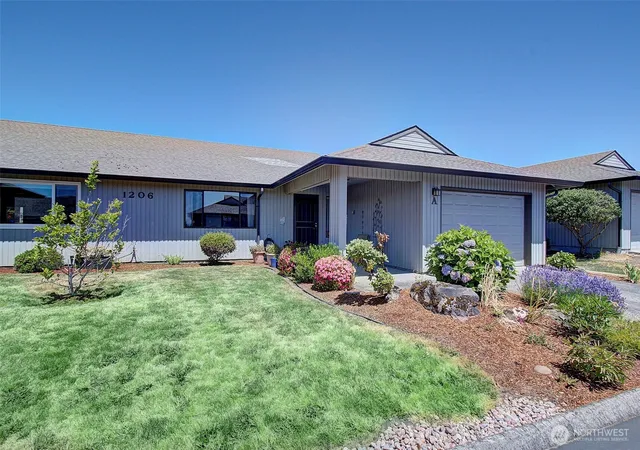 Photo 2 of Condo for sale at 1206 Nw 133rd Street #A, Vancouver, WA 98685 | MLS# NWM2578685 | Listing updated on 2026-10-02