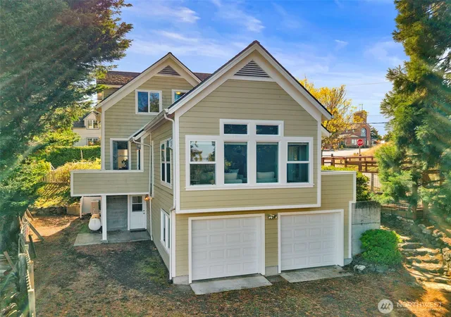 Photo 2 of Single family home for sale at 1250 Blaine St, Port Townsend, WA 98368 | MLS# NWM2578686 | Listing updated on 2026-09-30