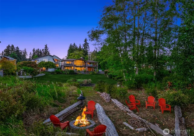 Photo 3 of Single family home for sale at 10737 Ne W Kingston Rd, Kingston, WA 98346 | MLS# NWM2578691 | Listing updated on 2026-09-30