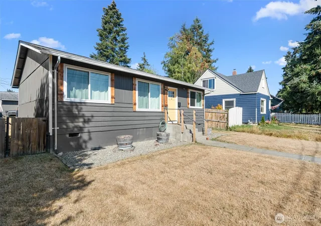 Photo 3 of Sale Pending at 1532 S Prospect St, Tacoma, WA 98405 | MLS# NWM2578692 | Listing updated on 2026-09-22