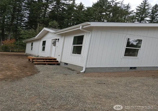 Photo 1 of Manufactured home for sale at 8597 Golden Valley Dr, Maple Falls, WA 98266 | MLS# NWM2578695 | Listing updated on 2026-09-25