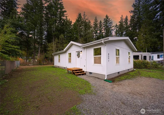 Photo 1 of Manufactured home for sale at 8597 Golden Valley Dr, Maple Falls, WA 98266 | MLS# NWM2578695 | Listing updated on 2026-10-16