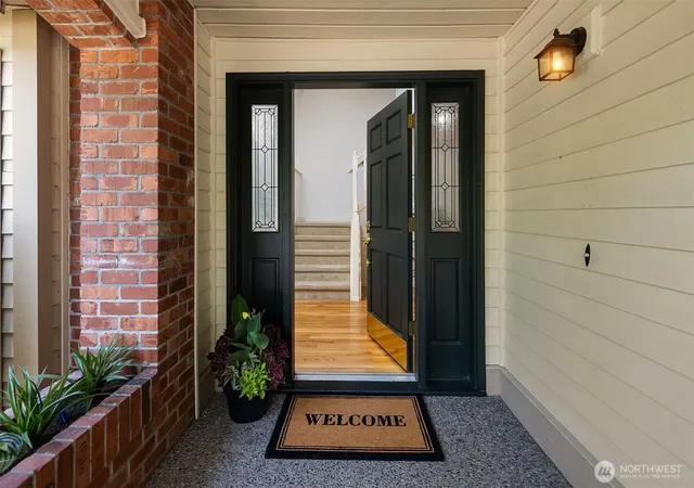 Photo 3 of Sale Pending at 4718 191st Place Ne, Sammamish, WA 98074 | MLS# NWM2578698 | Listing updated on 2026-09-28