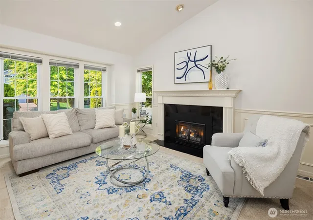 Photo 4 of Sale Pending at 4718 191st Place NE, Sammamish, WA 98074 | MLS# NWM2578698 | Listing updated on 2026-09-28