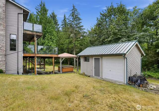 Photo 3 of Sale Pending at 31845 197th Avenue SE, Kent, WA 98042 | MLS# NWM2578714 | Listing updated on 2026-09-22