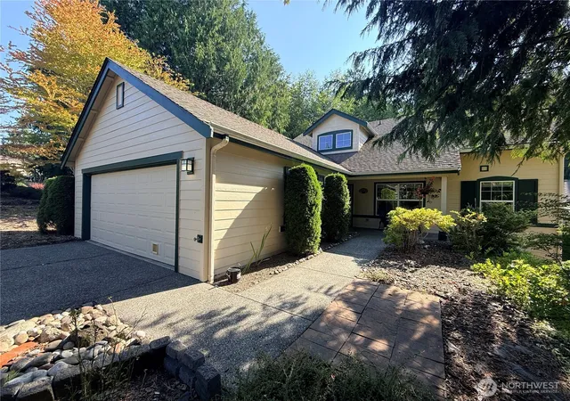 Photo 2 of Sale Pending at 15 Leighbrook Ln, Port Ludlow, WA 98365 | MLS# NWM2578720 | Listing updated on 2026-09-23