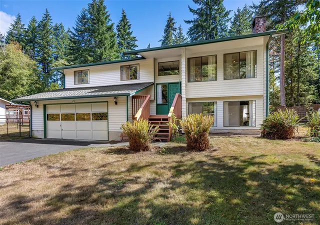 Photo 3 of Single family home for sale at 4505 Phillips Rd Se, Port Orchard, WA 98366 | MLS# NWM2578721 | Listing updated on 2026-09-22
