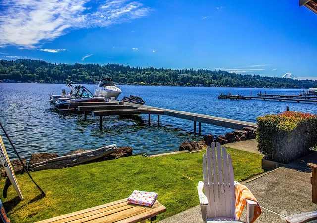 Photo 1 of Single family home for sale at 9426 Se 52nd Street, Mercer Island, WA 98040 | MLS# NWM2578727 | Listing updated on 2026-10-02