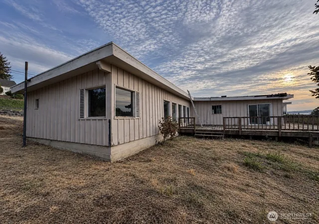 Photo 3 of Single family home for sale at 4525 127th Avenue E, Edgewood, WA 98372 | MLS# NWM2578728 | Listing updated on 2026-09-17