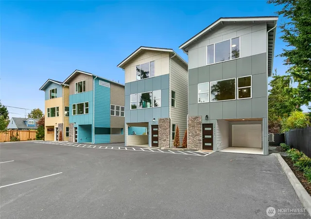 Photo 2 of Single family home for sale at 12107 E Gibson Rd, Everett, WA 98204 | MLS# NWM2578732 | Listing updated on 2026-10-01