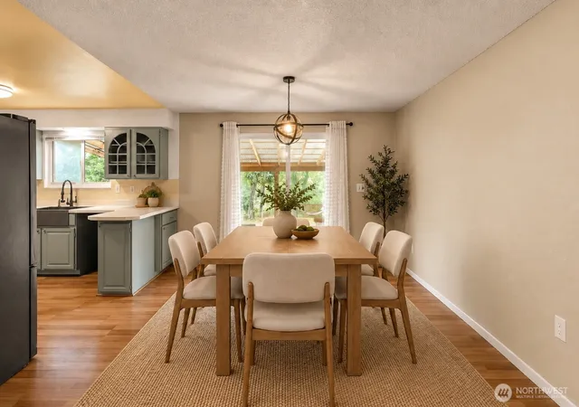 Photo 3 of Sale Pending at 731 7th Street, Aberdeen, WA 98520 | MLS# NWM2578739 | Listing updated on 2026-09-30