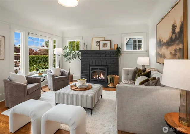 Photo 4 of Sale Pending at 1736 Palm Ave SW, Seattle, WA 98116 | MLS# NWM2578742 | Listing updated on 2026-09-22
