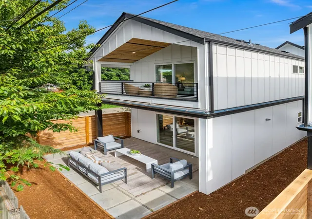 Photo 2 of Single family home for sale at 9008 5th Avenue S, Seattle, WA 98108 | MLS# NWM2578749 | Listing updated on 2026-10-01