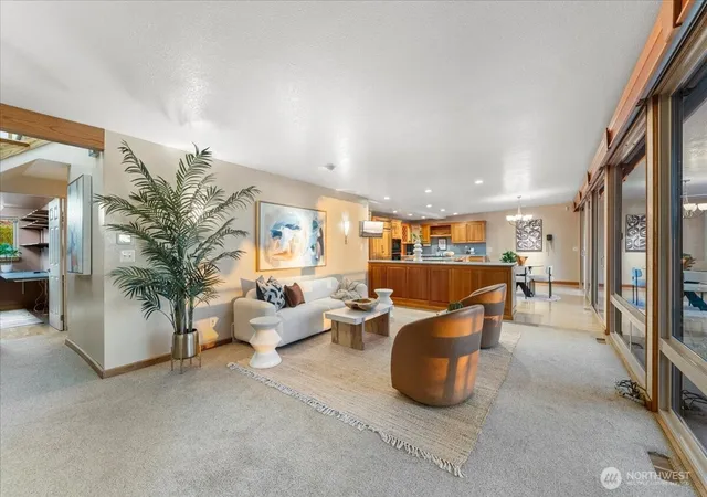 Photo 3 of Single family home for sale at 1124 S 274th Place, Des Moines, WA 98198 | MLS# NWM2578753 | Listing updated on 2026-10-15