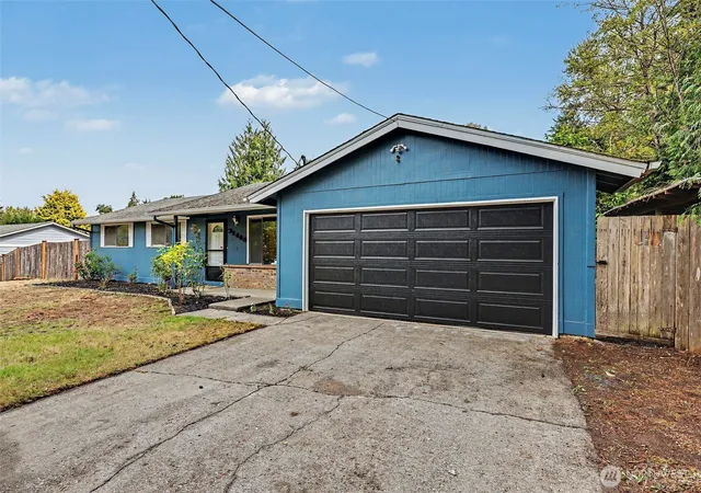 Photo 3 of Single family home for sale at 31444 51st Avenue Sw, Federal Way, WA 98023 | MLS# NWM2578754 | Listing updated on 2026-09-22