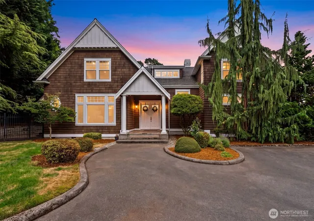 Photo 1 of Single family home for sale at 11621 Gravelly Lake Dr Sw, Lakewood, WA 98499 | MLS# NWM2578760 | Listing updated on 2026-09-19