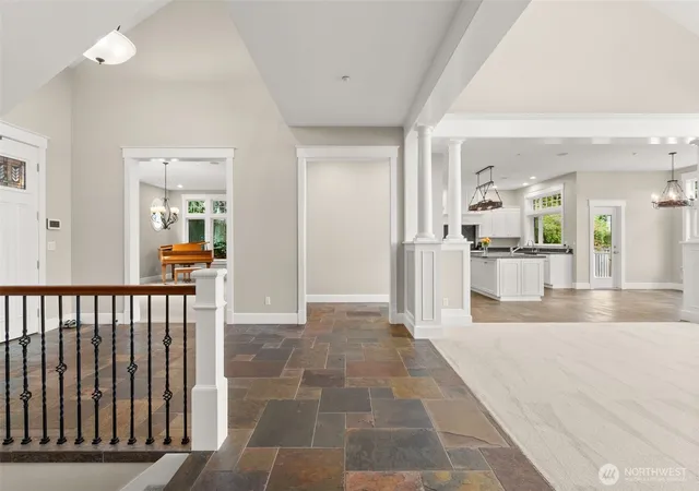 Photo 4 of Single family home for sale at 11621 Gravelly Lake Dr SW, Lakewood, WA 98499 | MLS# NWM2578760 | Listing updated on 2026-09-19