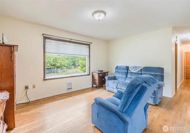 Photo 3 of Single family home for sale at 2703 Maple St, Bremerton, WA 98310 | MLS# NWM2578765 | Listing updated on 2026-09-25