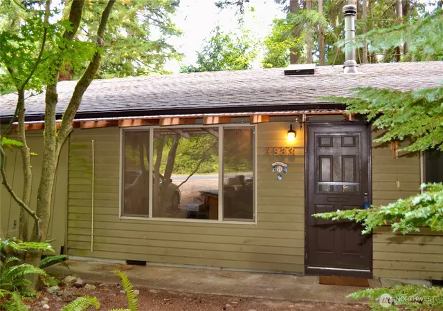 Photo 1 of Sale Pending at 3933 Lone Lake Rd, Langley, WA 98260 | MLS# NWM2578766 | Listing updated on 2026-09-25