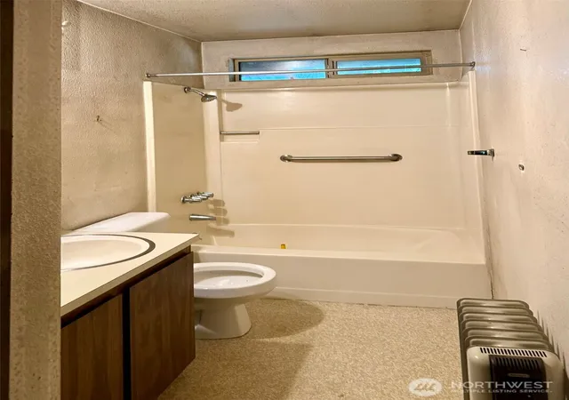Photo 4 of Sale Pending at 3933 Lone Lake Rd, Langley, WA 98260 | MLS# NWM2578766 | Listing updated on 2026-09-25