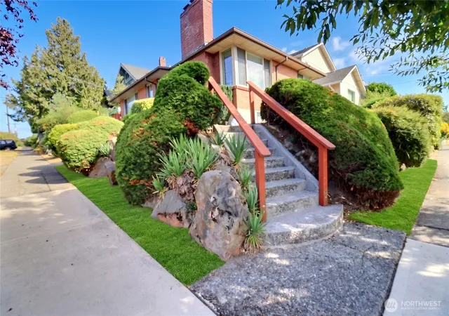 Photo 2 of Single family home for sale at 1503 S Stevens St, Seattle, WA 98144 | MLS# NWM2578773 | Listing updated on 2026-09-29