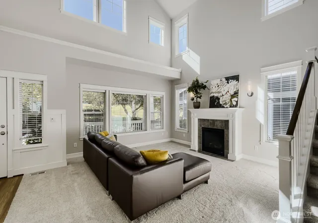 Photo 3 of Single family home for sale at 2136 NE Noble St, Issaquah, WA 98029 | MLS# NWM2578779 | Listing updated on 2026-09-30