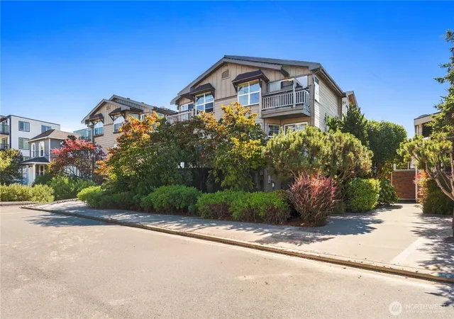 Photo 3 of Sale Pending at 2433 Nw 59th Street #301, Seattle, WA 98107 | MLS# NWM2578780 | Listing updated on 2026-10-01