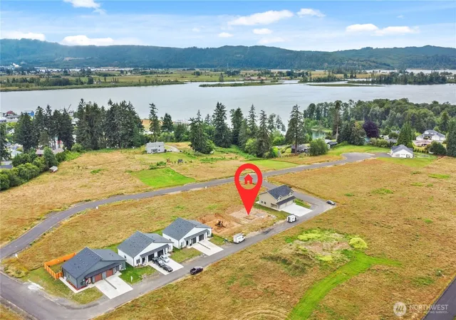Photo 2 of Multi family home for sale at 15 Anchor Way Loop, Cathlamet, WA 98612 | MLS# NWM2578781 | Listing updated on 2026-09-25