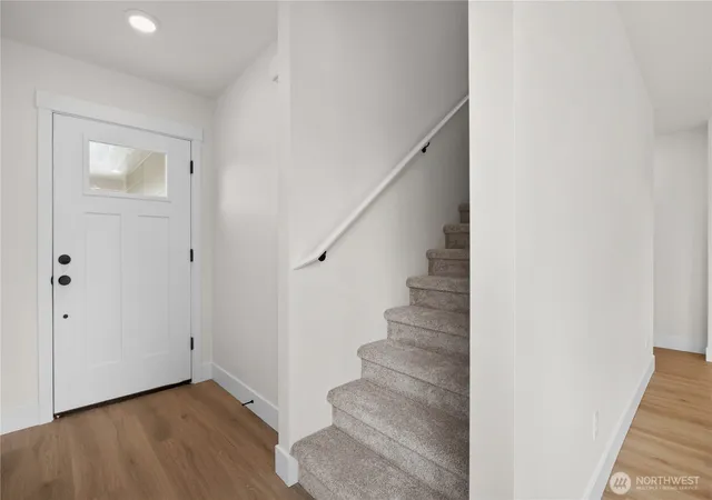 Photo 4 of House for sale at 15 Anchor Way Loop, Cathlamet, WA 98612 | MLS# NWM2578781 | Listing updated on 2026-09-25