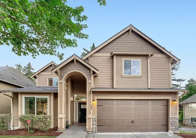 Photo 1 of Single family home for sale at 537 Ne Queen Ave, Renton, WA 98056 | MLS# NWM2578788 | Listing updated on 2026-10-03