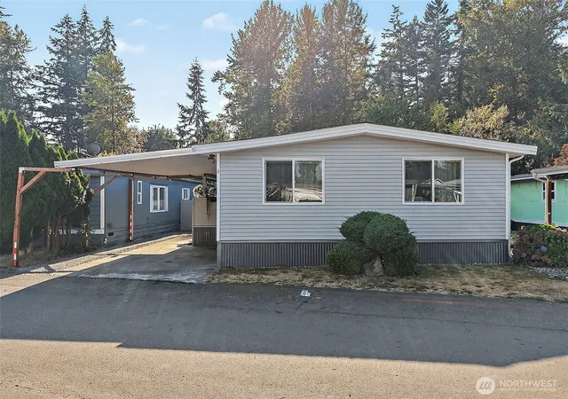 Photo 3 of Sale Pending at 15232 Se 272 Street #6, Kent, WA 98042 | MLS# NWM2578792 | Listing updated on 2026-10-01