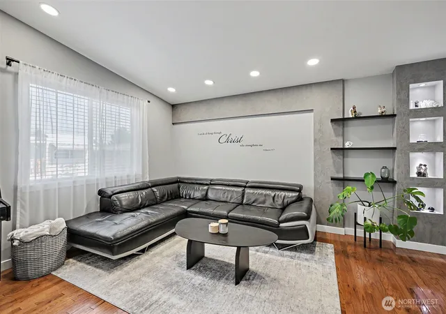 Photo 3 of Sale Pending at 15232 SE 272 Street #6, Kent, WA 98042 | MLS# NWM2578792 | Listing updated on 2026-10-01
