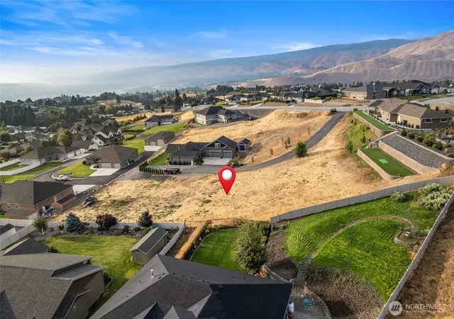 Photo 2 of Land for sale at 874 Autumn Crst Dr, Wenatchee, WA 98801 | MLS# NWM2578802 | Listing updated on 2026-09-25