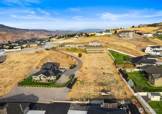 Photo 3 of Land for sale at 874 Autumn Crst Dr, Wenatchee, WA 98801 | MLS# NWM2578802 | Listing updated on 2026-09-25