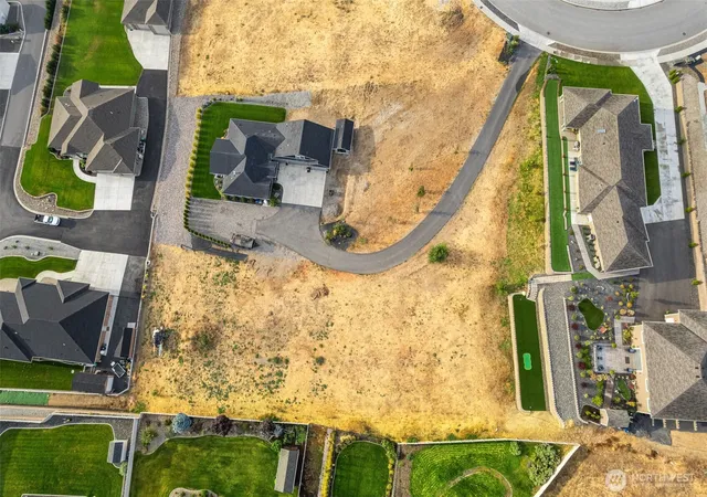 Photo 4 of Land for sale at 874 Autumn Crst Dr, Wenatchee, WA 98801 | MLS# NWM2578802 | Listing updated on 2026-09-25