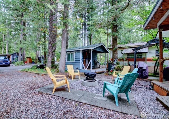 Photo 2 of Sale Pending at 184 Fireside Lodge Cir, Deming, WA 98244 | MLS# NWM2578810 | Listing updated on 2026-09-23