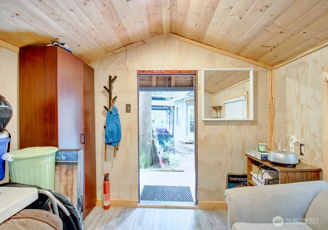 Photo 3 of Sale Pending at 184 Fireside Lodge Cir, Deming, WA 98244 | MLS# NWM2578810 | Listing updated on 2026-09-23