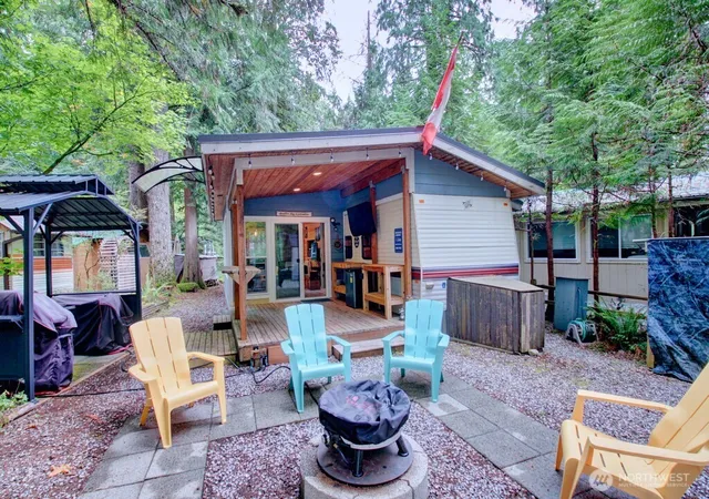 Photo 4 of Sale Pending at 184 Fireside Lodge Cir, Deming, WA 98244 | MLS# NWM2578810 | Listing updated on 2026-09-23