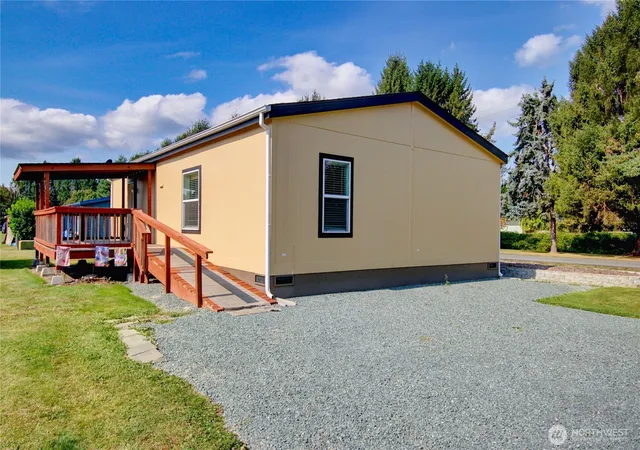 Photo 2 of Manufactured home for sale at 24892 Minkler Rd #20, Sedro Woolley, WA 98284 | MLS# NWM2578833 | Listing updated on 2026-09-25